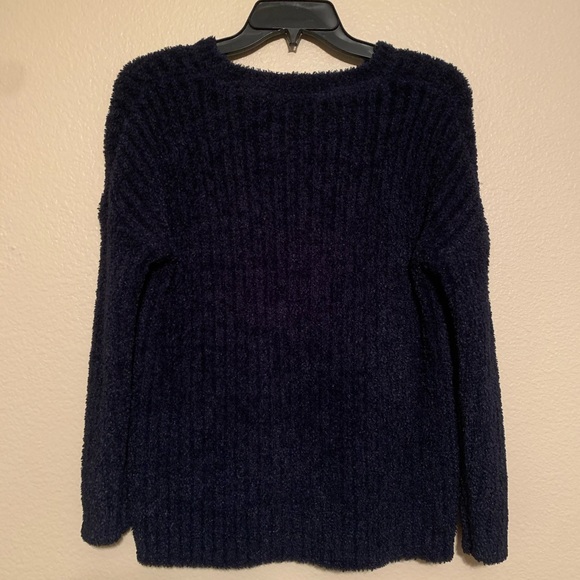 Express Sweater - Picture 3 of 3